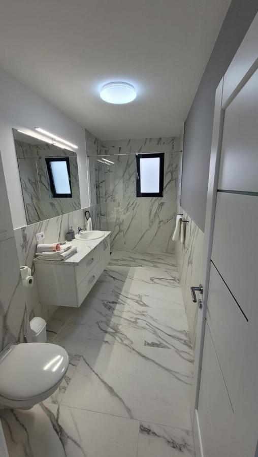 Magic Mirror Apartamento Satu Mare Exterior foto