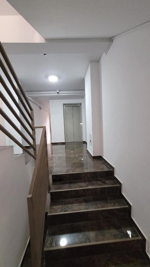Magic Mirror Apartamento Satu Mare Exterior foto