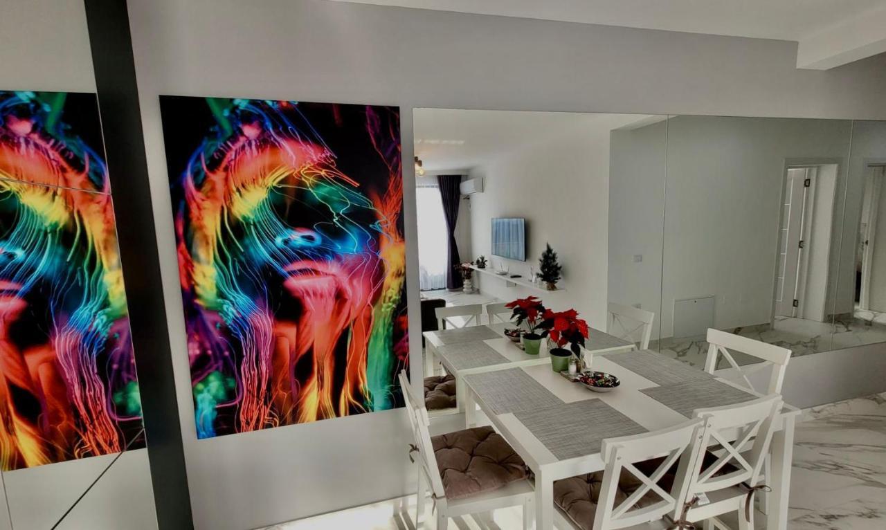 Magic Mirror Apartamento Satu Mare Exterior foto