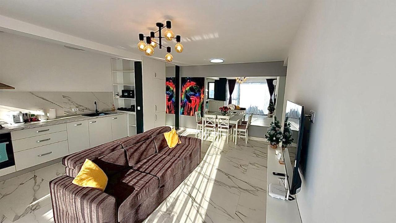 Magic Mirror Apartamento Satu Mare Exterior foto