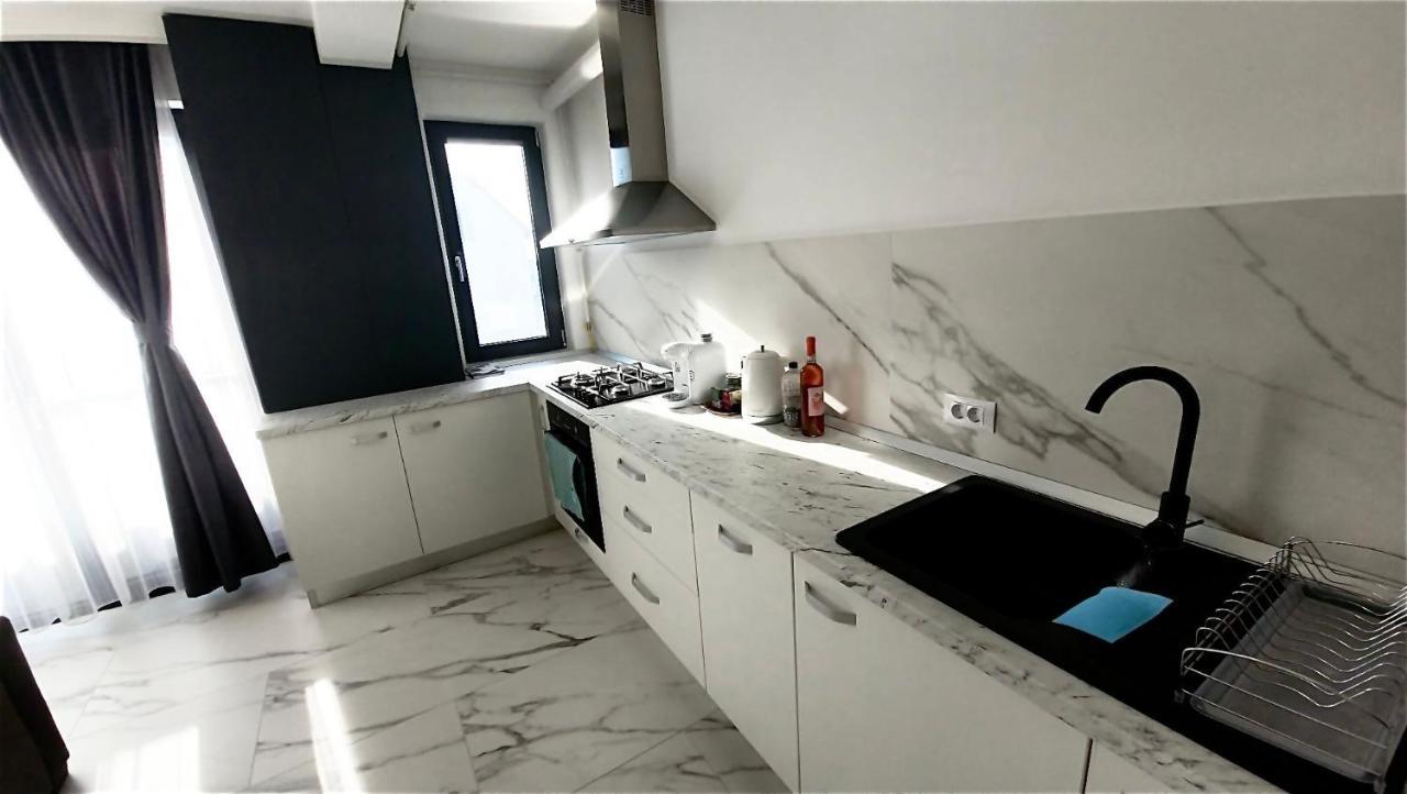 Magic Mirror Apartamento Satu Mare Exterior foto
