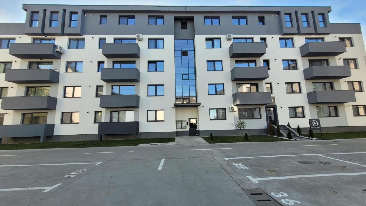 Magic Mirror Apartamento Satu Mare Exterior foto